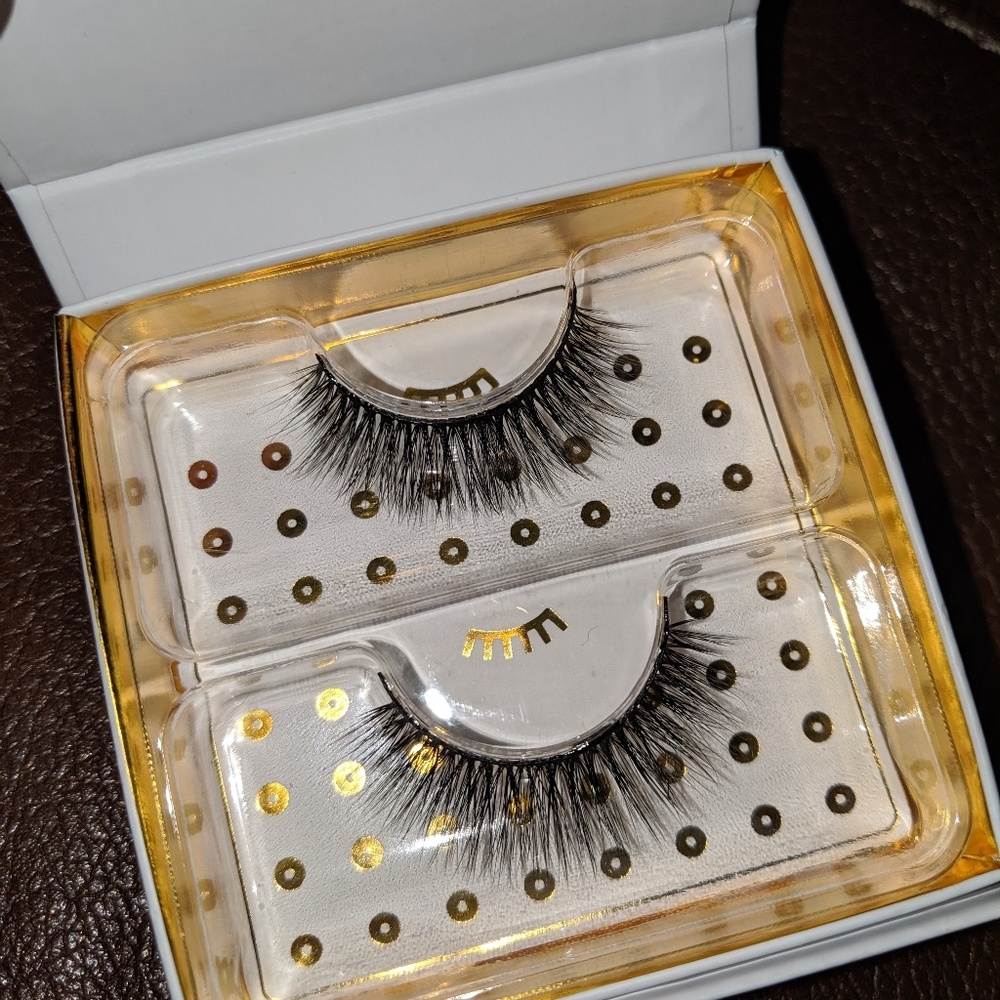 Barrington Lashes, Monroe 3D Silk Lashes